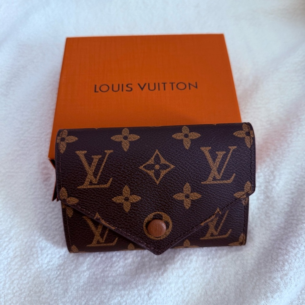 Brand New Louis Vuitton wallet in a box
